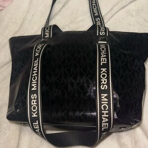 Michael Kors Kallie Medium Convertible Tote